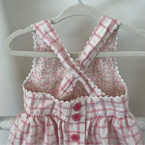Apron style baby dress - Picture 5 of 7